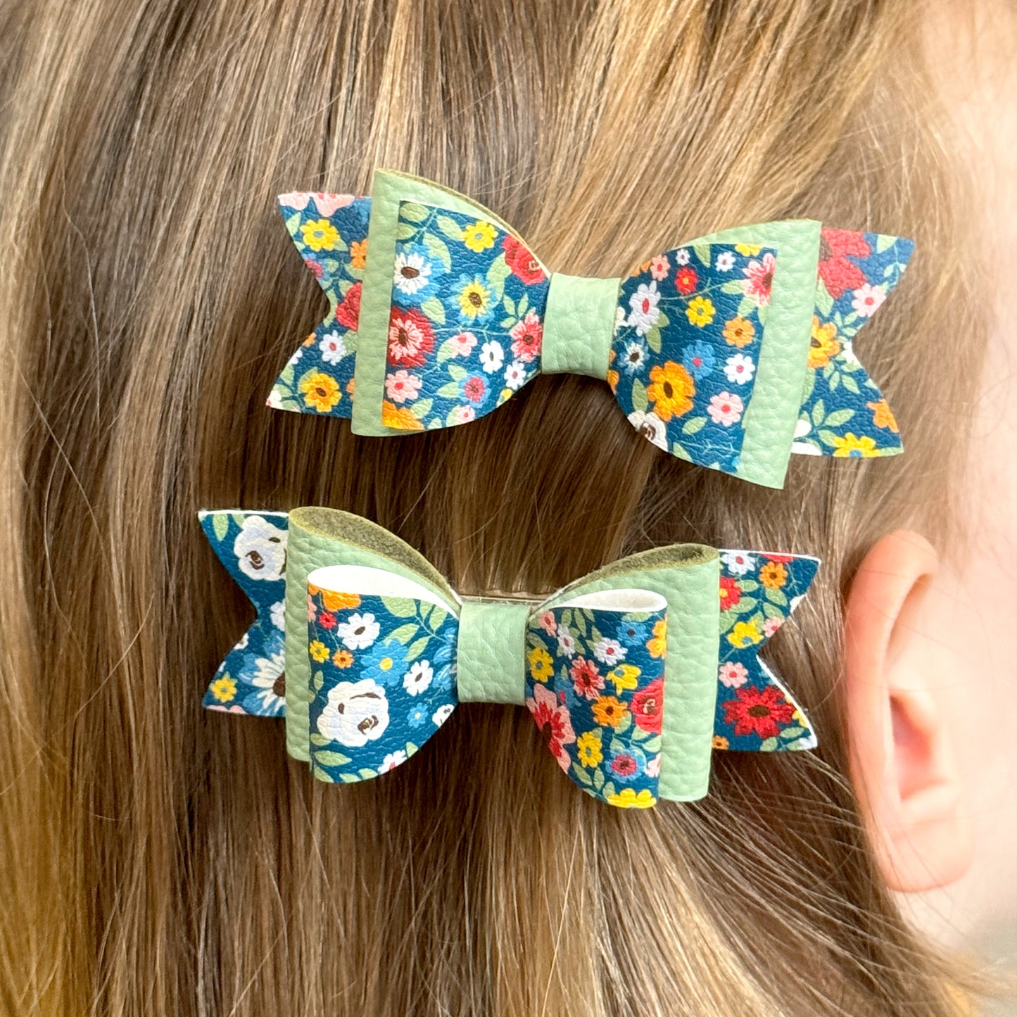 Ditsy Floral & Green Leather Hair Bows